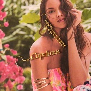 Capricorn 18k gold earrings astrology horoscope